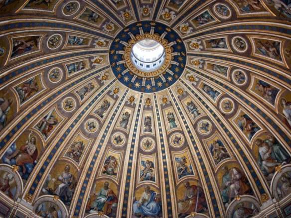Roma---Basilica-di-San-Pietro---Il-mosaico-sulla-cupola
